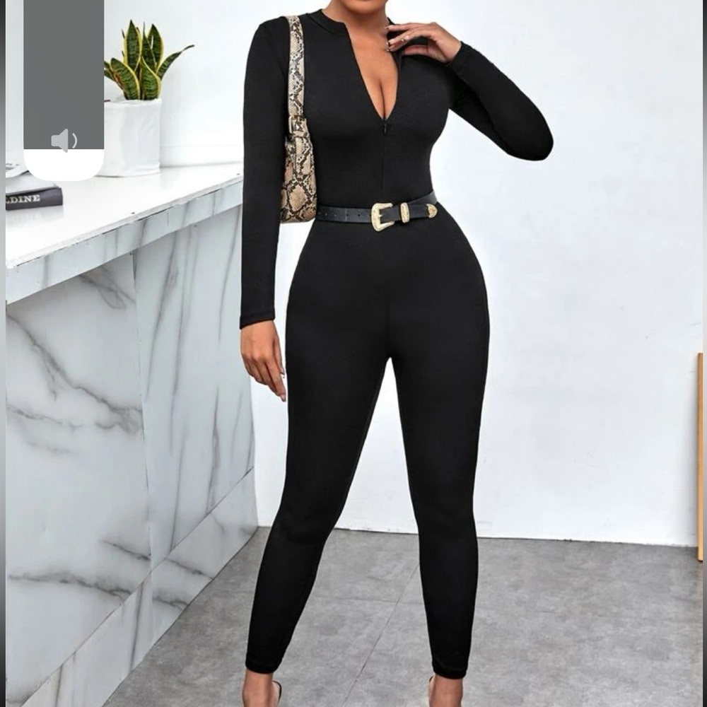 🖤 Black BodySuit 🖤 Low Cut New